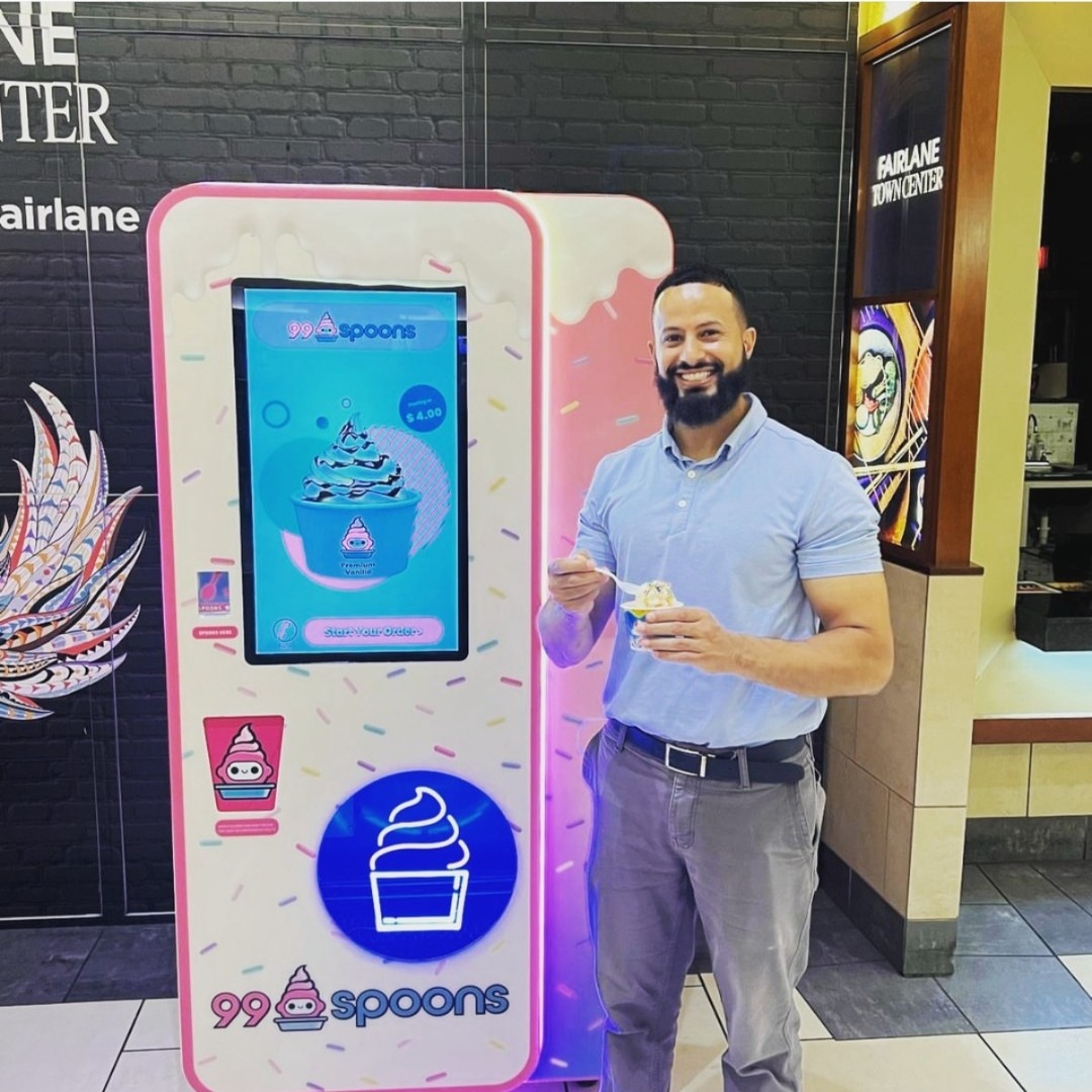 Operator Farouk at Fairlane Town Center mall, Michigan