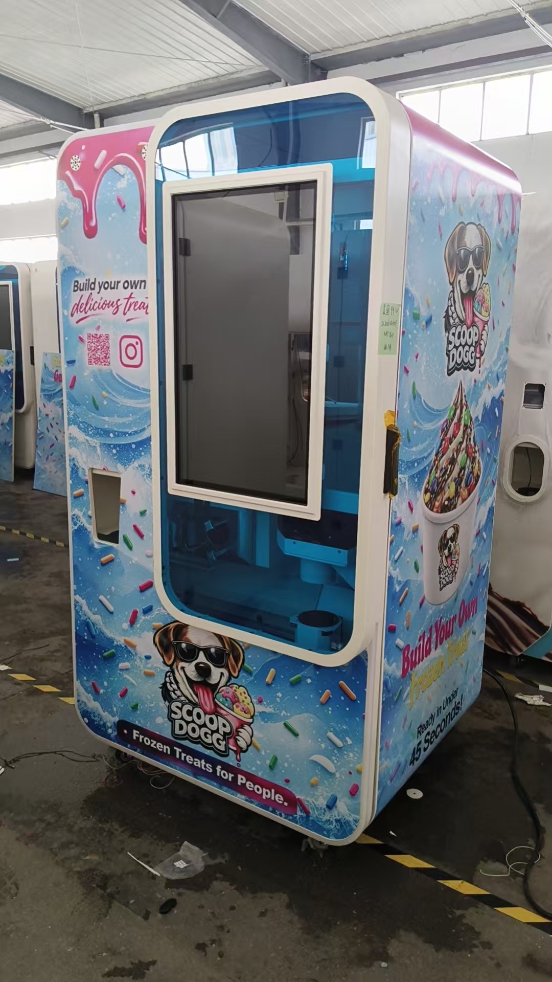 Scoop Dogg machine — side angle